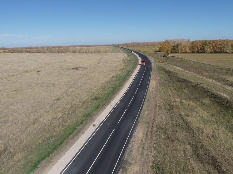 Где раньше трясло — теперь поедут с комфортом: как дороги на Казахстан и Телецкое определяют транспортную повестку Алтая