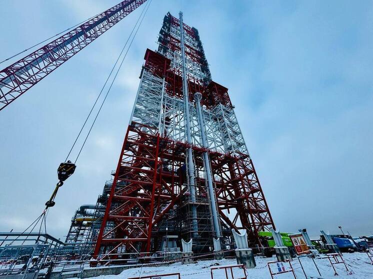 На строящемся в Усть-Луге заводе испытают факельную установку