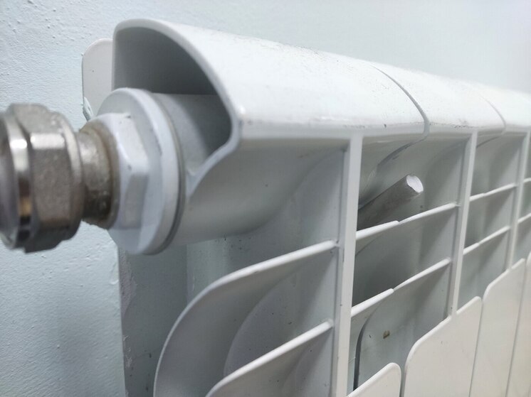 Несколько десятков домов в Октябрьском районе Барнаула остались без тепла