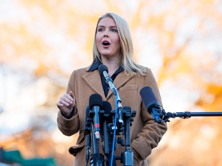 NBC: родственница пресс-секретаря Трампа оказалась нелегальной мигранткой