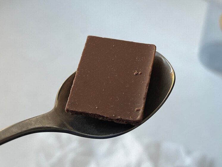 В Саратове вор похитил в магазине 89 плиток шоколада на 9000 рублей