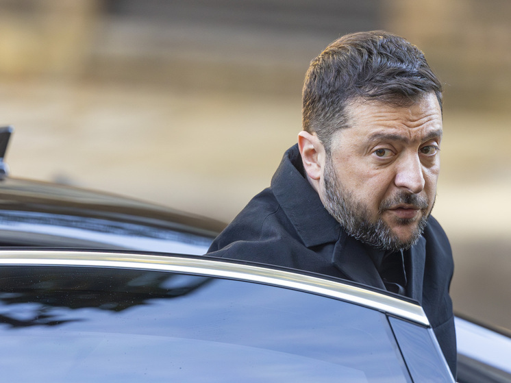 Зеленскому сейчас не позавидуешь: основному покровителю — Трампу он, судя по всему, надоел до чертиков, а от европейцев, при всем их желании оказать моральную поддержку, мало толку