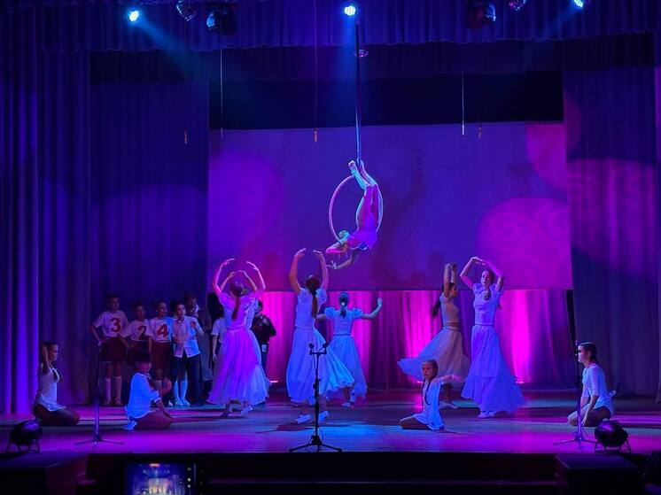 В Мелитополе юные артисты показали спектакль «Волшебная формула пятёрки»