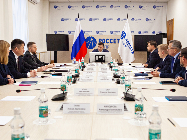 Борис Эбзеев проверил работу тверского филиала «Россети Центр»