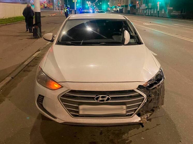 Красный — цвет опасности: в Тамбове пешеход, перебегавший на запрещающий сигнал, попал под колеса Hyundai