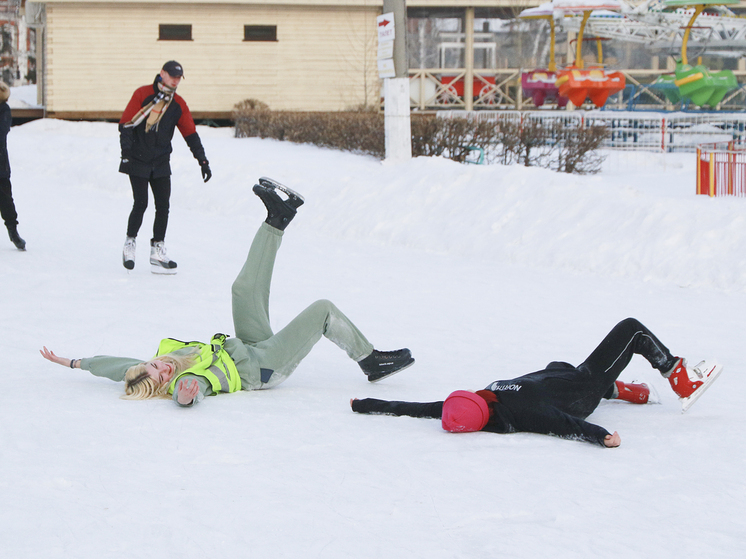 В трех парках Барнаула зимой заработают катки