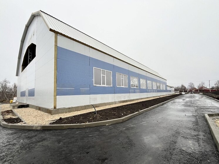 Депутат Воробьев о сдаче нового спортзала в Калининске: «Есть отставание по срокам»