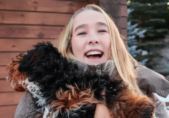 Сбылась мечта: Мирра Андреева стала счастливой обладательницей четвероногого друга