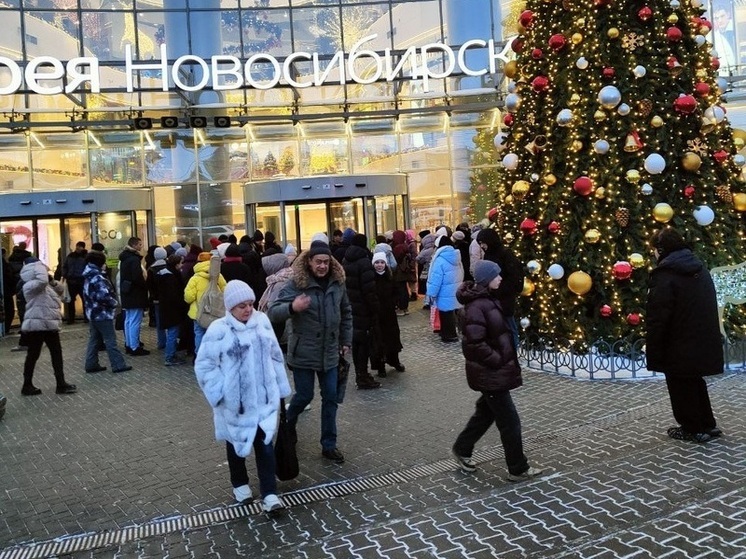 Новосибирск накрыли пробки в восемь баллов