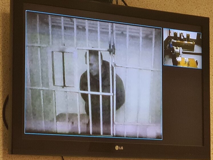 Оставили под стражей охранника, обвиняемого в избиении екатеринбуржца до смерти