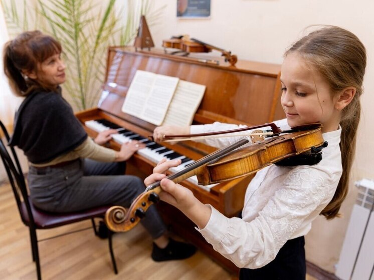 Шесть детских школ искусств Крыма получат новое оборудование на 20 млн рублей