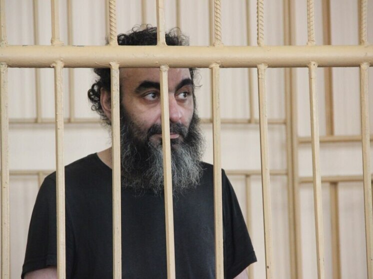 Осужденный на 24 года убийца устроил истерику в саратовском суде