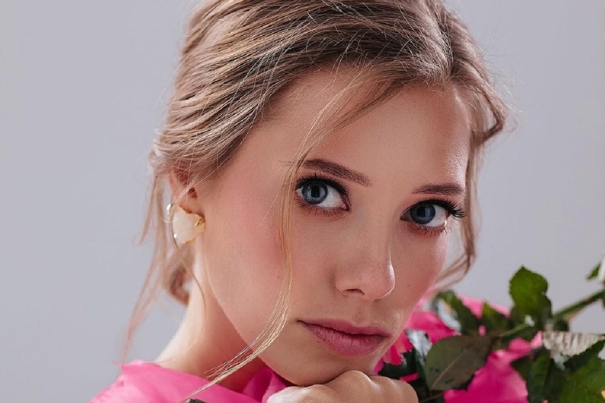 Гимнастка вовсю готовится к свадьбе