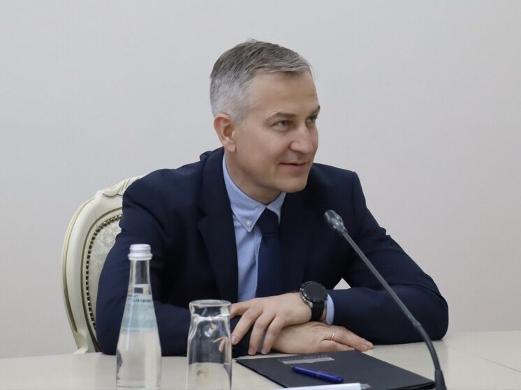 Председатель правительства Курской области Александр Чепик в ходе рабочего визита в Пристенский район проинспектировал ключевые социальные и экономические объекты, оценив их потенциал и текущее состояние