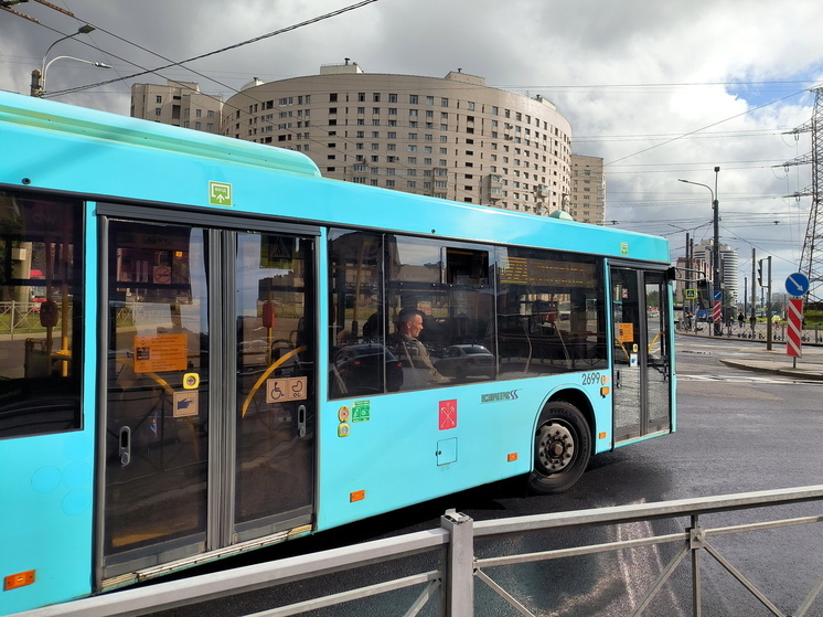 Столкновение двух автобусов в Челябинске привело к травмам пассажиров