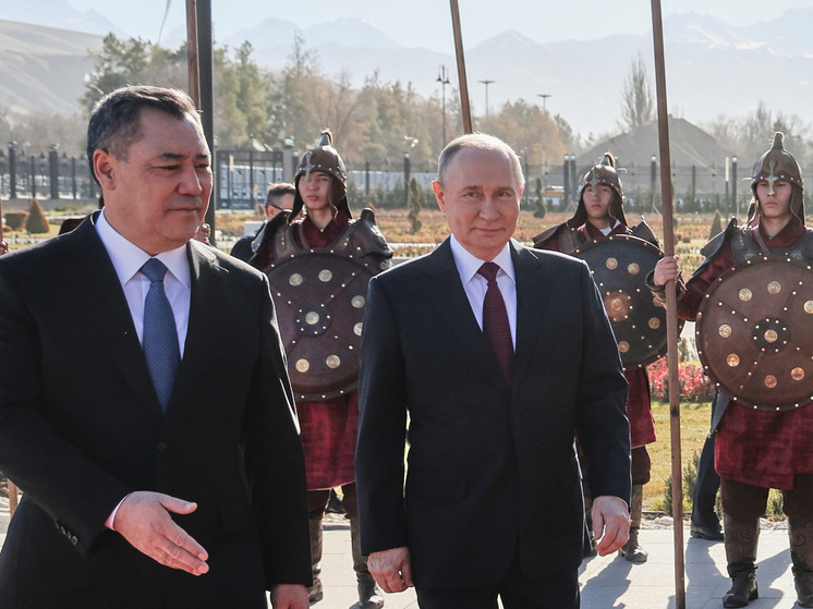Государственный визит Владимира Путина в Киргизию, начавшийся вечером 25 ноября, стал центральным событием двусторонних отношений последних лет