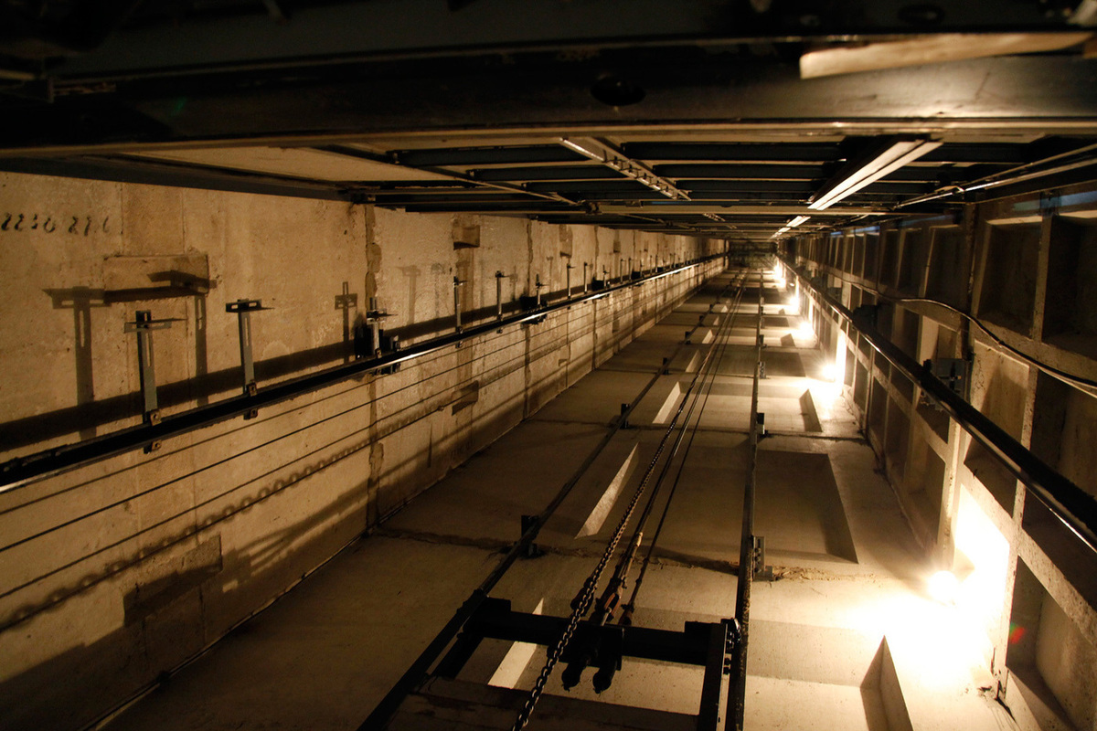 Падение в шахту лифта на производственном объекте оказалось убийством