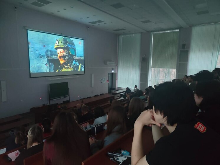 Студенты обсудили со следователями историю и современность правосудия