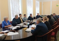 На стол депутатам легли цифры, которые тревожат сильнее, чем прогнозы: доходная часть бюджета исполняется с провалом