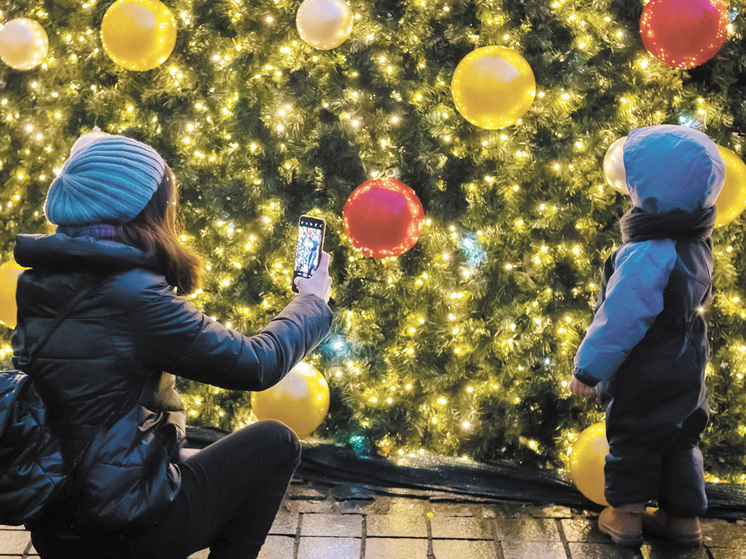 Пожарный Безногих перечислил шесть правил, как не сгореть на Новый год от гирлянды