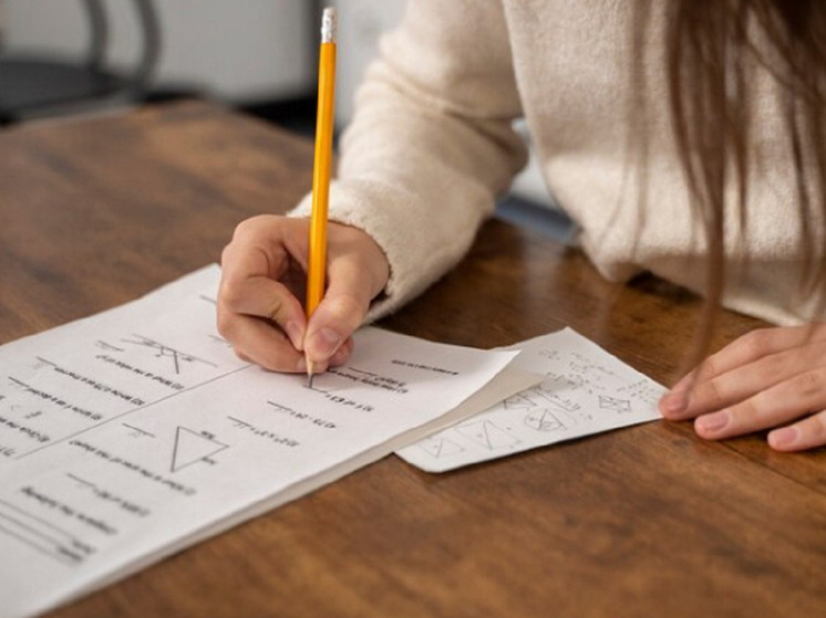 Педагоги, приехавшие в Магадан, могут получить квартиру и подъемные