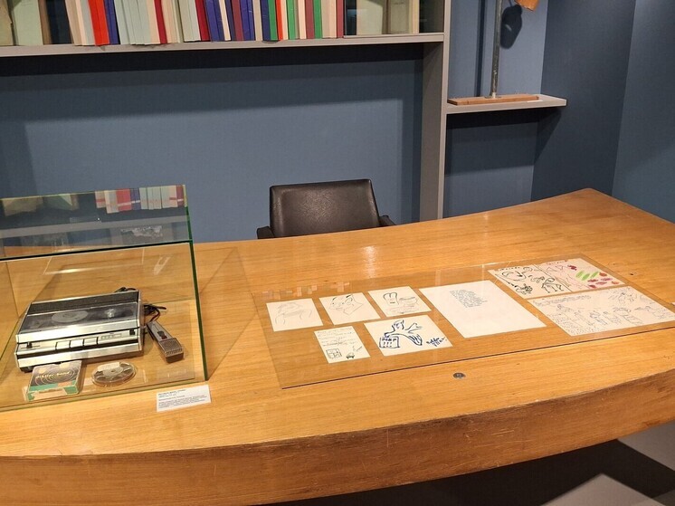 В Москве показали первую публикацию фронтового шедевра Симонова "Жди меня"