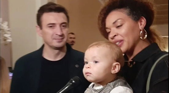 Звезда %22Универа%22 Гаврилов впервые показал годовалую дочь от баскетболистки
