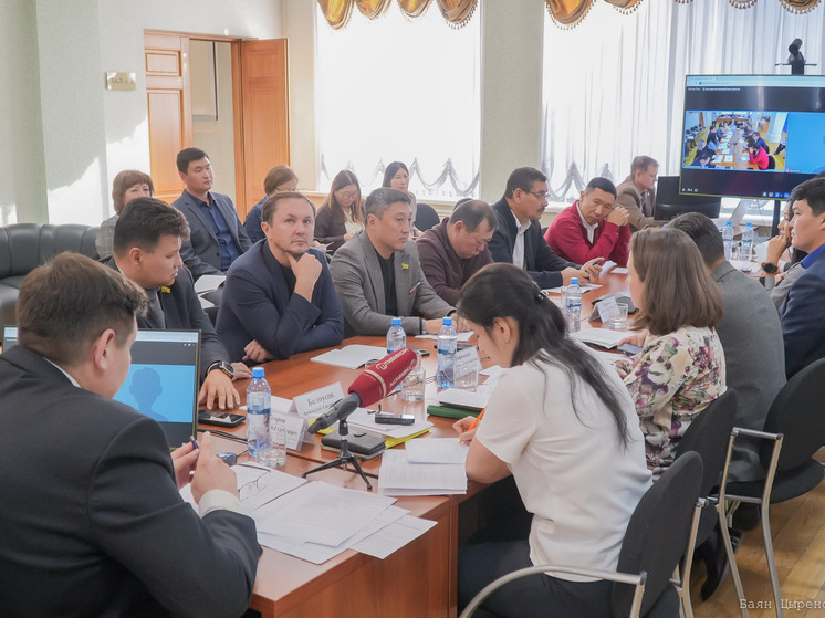 Завершается 2025 год, ставший периодом активной работы и значимых изменений в социальной сфере Улан-Удэ - от образования и культуры до молодежной политики и спорта. О том, каких результатов удалось достичь, и с какими вызовами пришлось столкнуться, в интервью «МК в Бурятии» рассказал председатель комитета по социальной политике городского совета депутатов Денис Егоров.