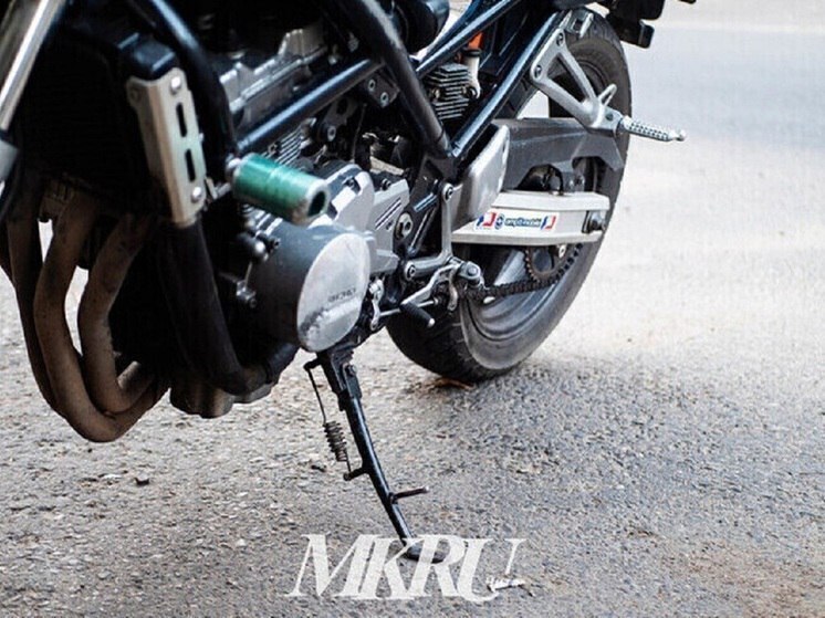 Двое мужчин украли питбайк у жительницы Читы