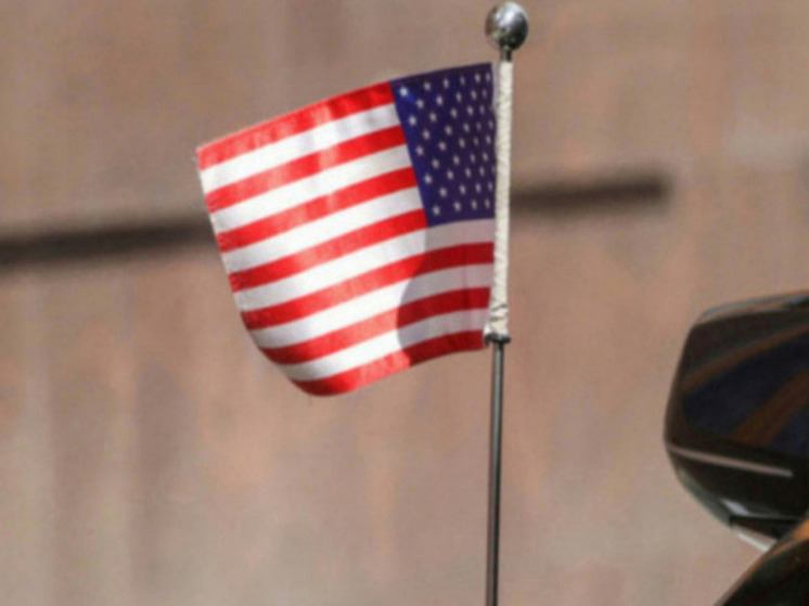 Конгрессвумен Луна призвала срочно проверить все афганцев, прибывших в США при Байдене