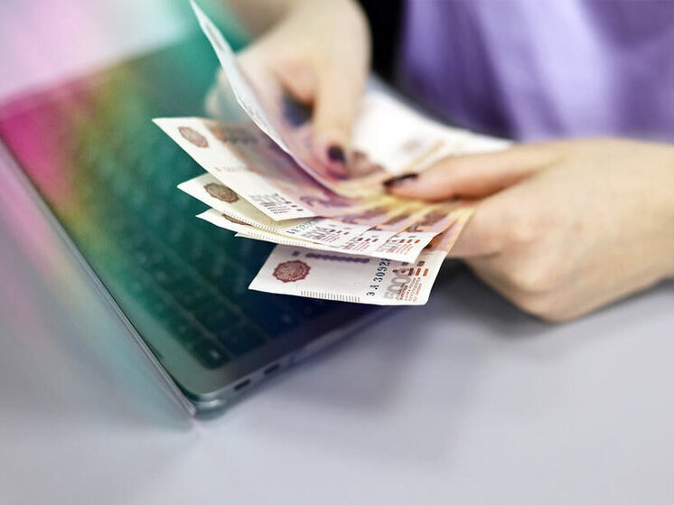 Банк Уралсиб вошел в тройку лидеров рейтинга лучших кредитов наличными