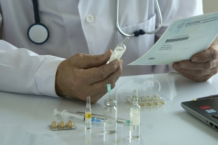 Стало известно, кому в РФ повысят выплаты по больничным с нового года