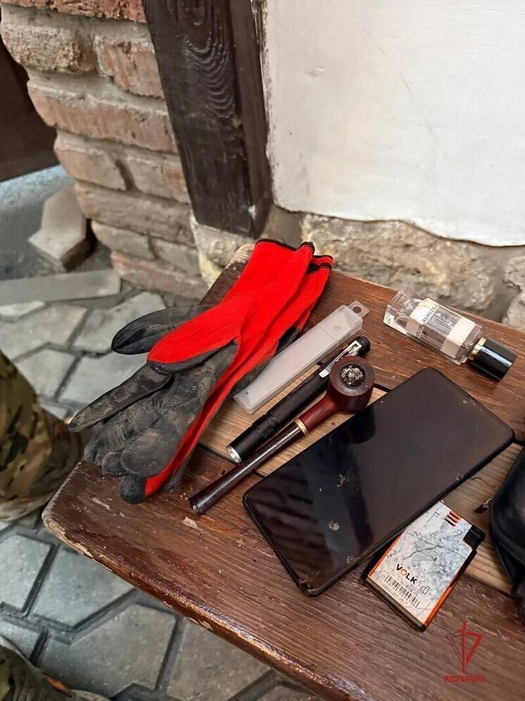 В Мариуполе в банке пытались своровать подземный телефонный кабель