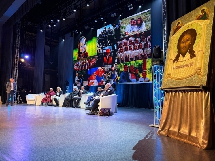 Мария Шукшина в Чите рассказала о роли кино в воспитании молодежи