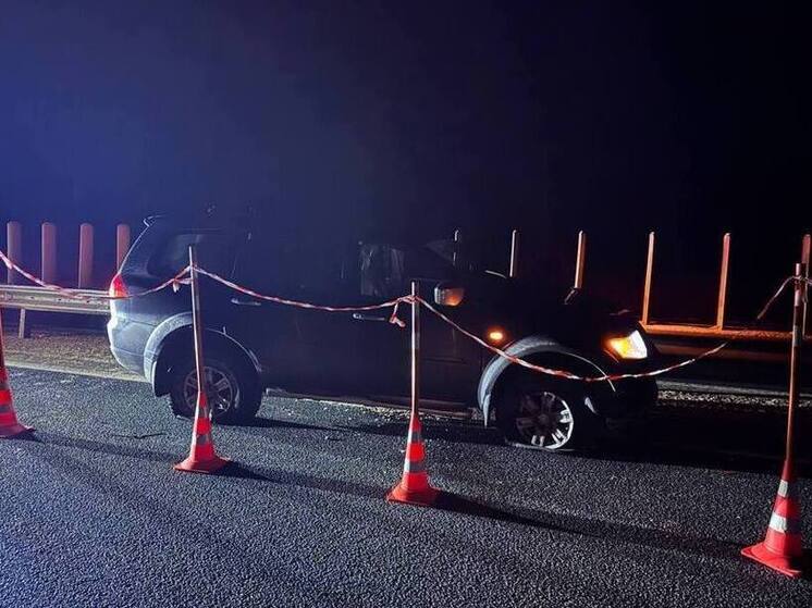 В Новгородском округе водитель врезался в барьер и оказался в больнице