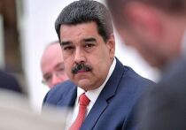 Дональд Трамп предупредил Николаса Мадуро, что он может “пойти легким путем – или трудным путем”, а лидер Венесуэлы отреагировал на растущую кампанию давления со стороны США, призвав сторонников готовиться защищать “каждый дюйм” южноамериканской страны