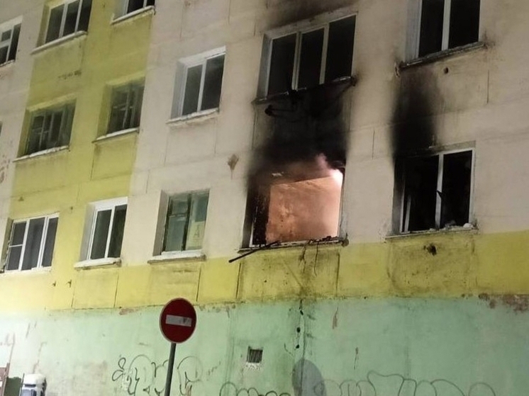 Пожарные потушили возгорание в квартире жилого дома в Заполярном