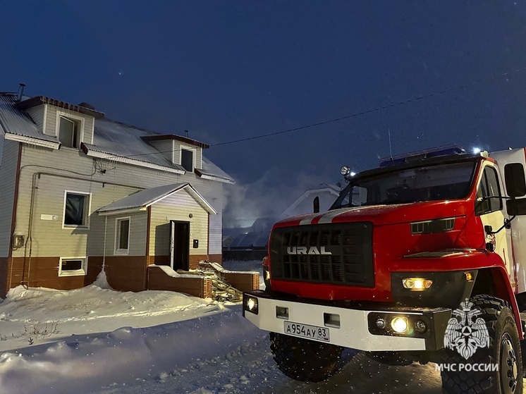 На Дружбы в Искателей полыхнул жилой дом