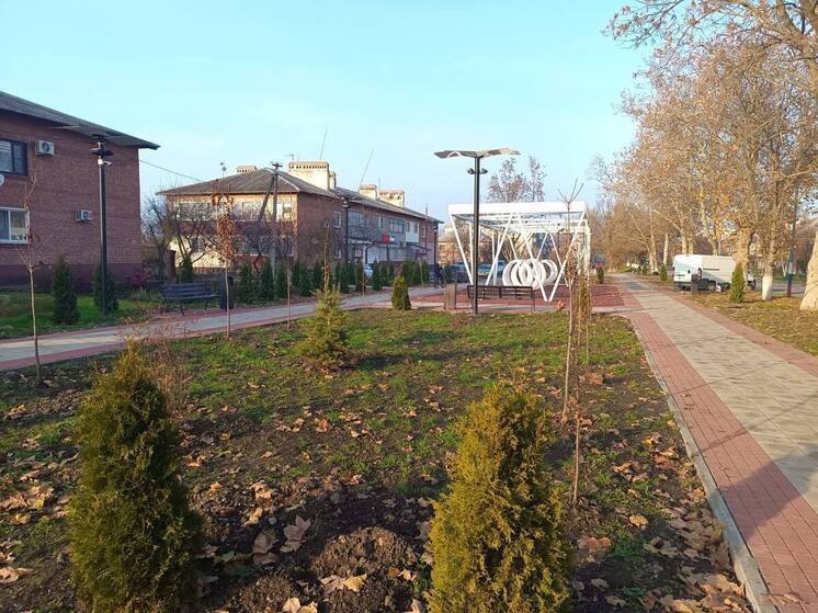 Несоответствия и коррозия: обновленный по нацпроекту сквер в Гулькевичском районе не прошел проверку прокуратуры