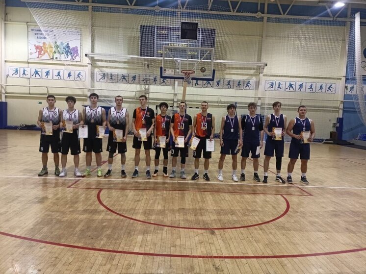 В Брянске прошла областная Спартакиада среди СУЗов по баскетболу