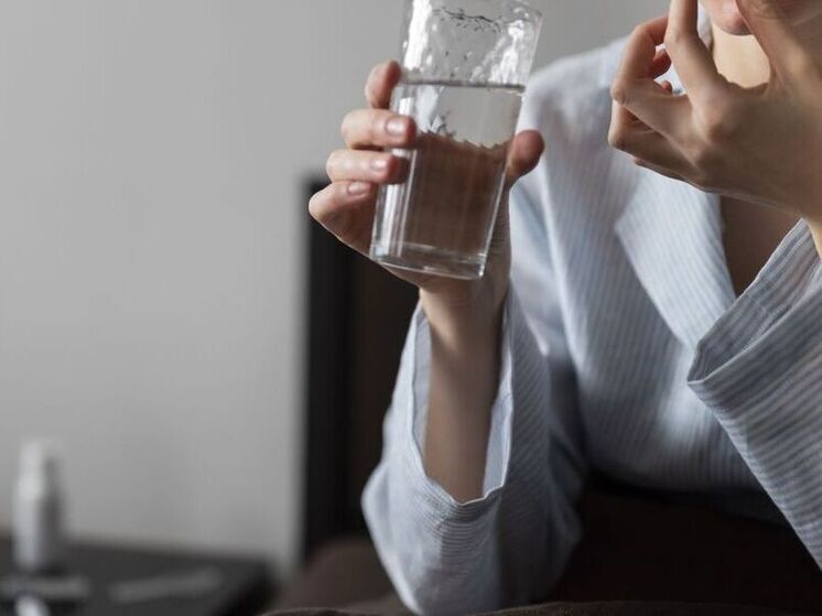 Госслужащий во Франции поил сотни женщин мочегонными средствами