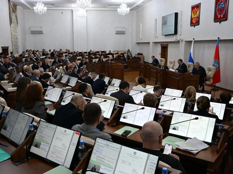 46-ая сессия Алтайского краевого Законодательного Собрания, прошедшая 27 ноября, не обошлась без обсуждения скандалов во фракции КПРФ