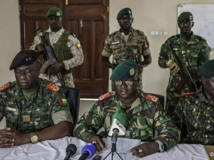 В Гвинее-Бисау к власти пришли военные и приостановили выборы