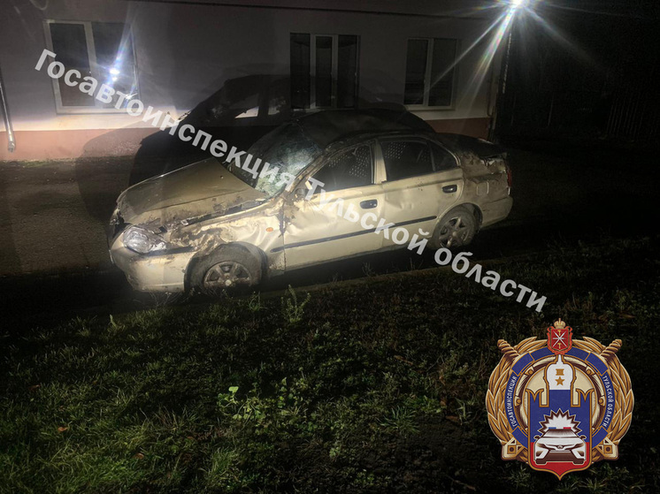 В Ефремовском районе водитель Hyundai пострадал при опрокидывании автомобиля