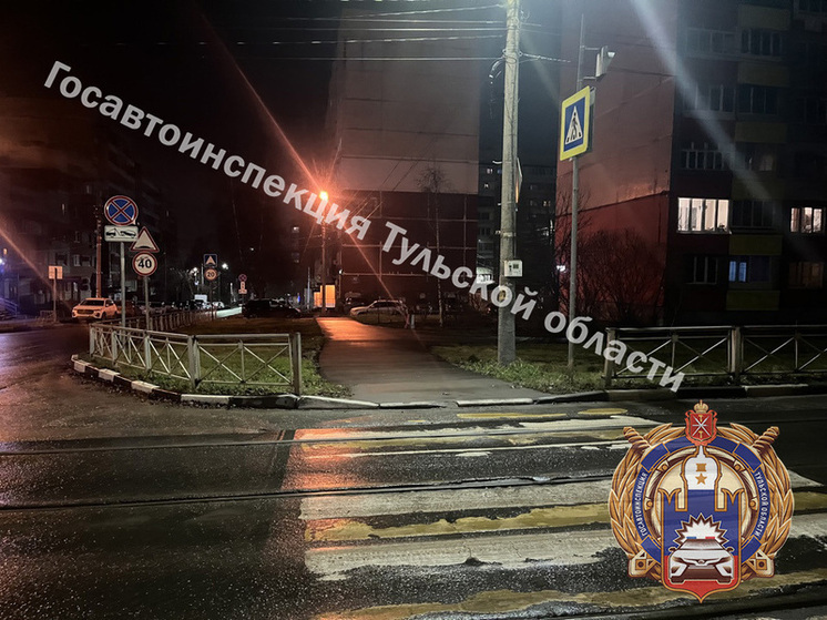 Пенсионер на «Опель» едва не отправил в больницу тулячку, сбив на переходе