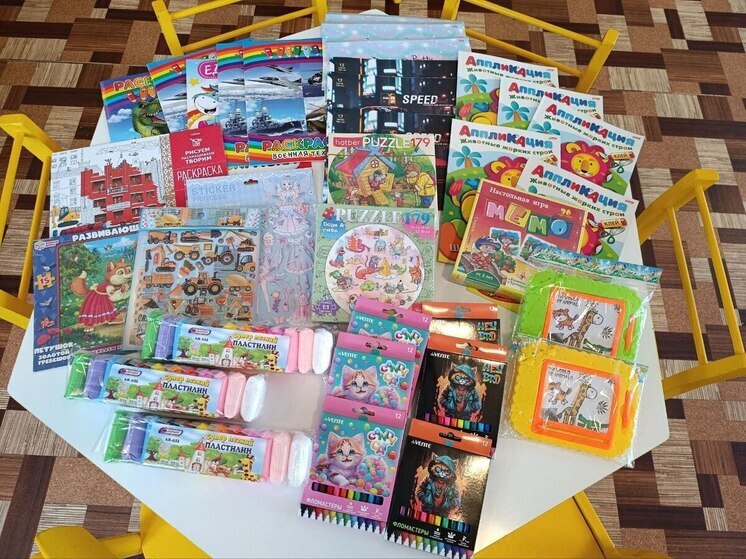 В Горловке продолжается сбор подарков для детей в рамках акции «Коробка храбрости»