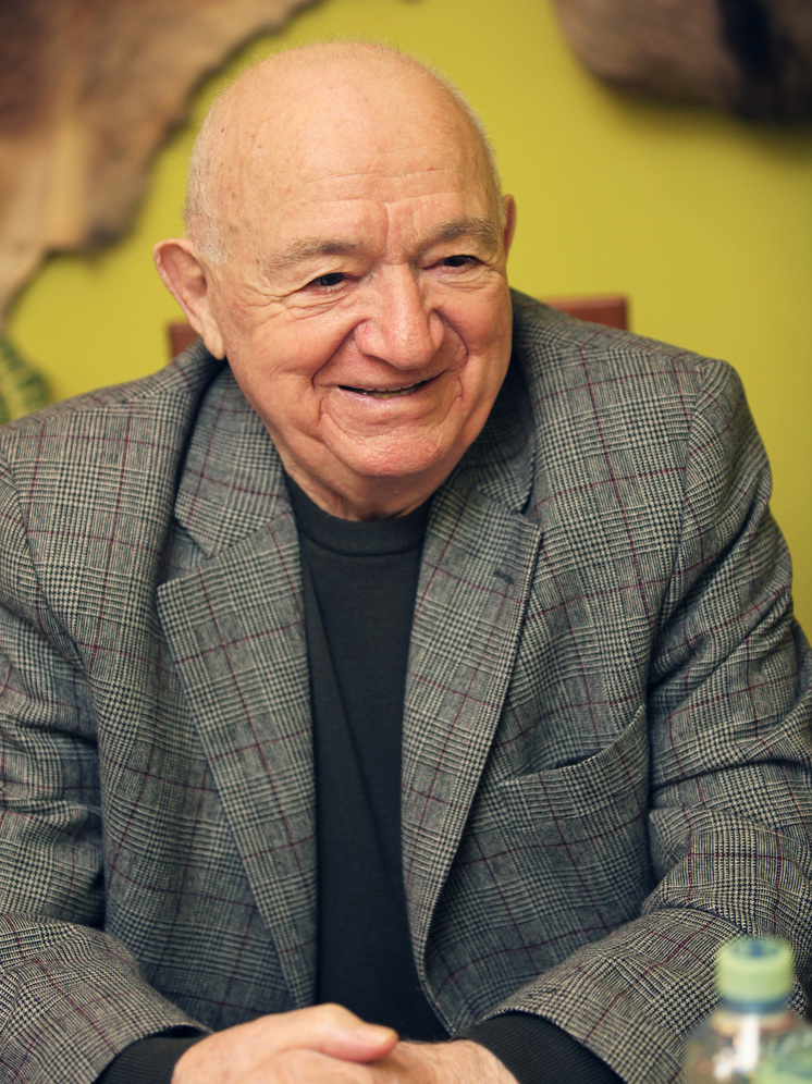 Москва простилась с легендарным футболистом Никитой Симоняном на стадионе "Спартака"