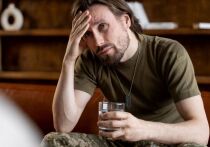 Алкоголь часто становится неотъемлемой частью социальной жизни супружеских пар — от романтических ужинов до праздничных застолий