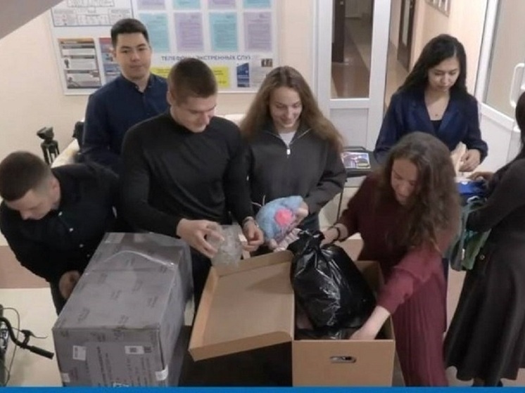 Лауреаты «Танцующего города» из Муравленко подарили подарки многодетной семье из ДНР