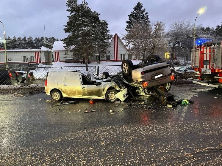 Водитель «Лада Ларгус» погиб при смертельном ДТП в Новосибирске